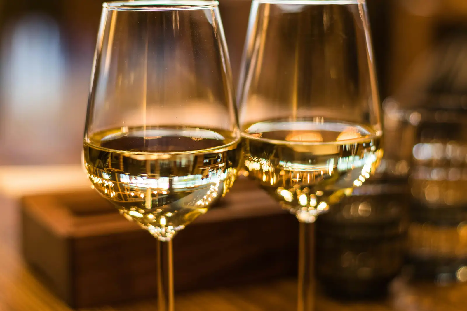 Pinot Gris vs Pinot Grigio: Which One Belongs in Your Glass Tonight?
